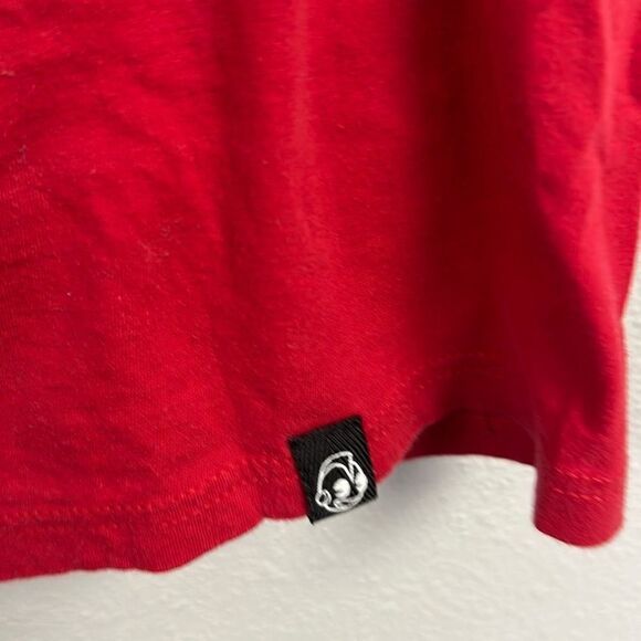 Limited Edition Kid Robot Men's‎ Dunny HG Huck Gee Red Pullover T-Shirt Size M - Picture 3 of 8